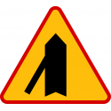 A-6e Wlot drogi jednokierunkowej z lewej strony - znak drogowy ostrzegawczy