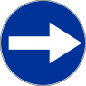 C-1 Nakaz jazdy w prawo przed znakiem - znak drogowy nakazu